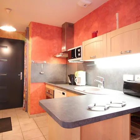 Mitoyen Avec Terrasse, 2 Chambres, Parking Prive - Fr-1-608-65 Dağ evi