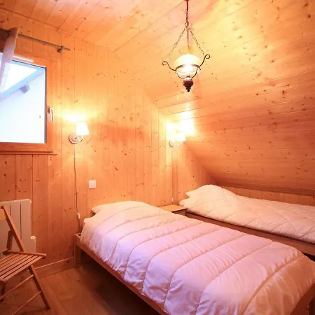 Mitoyen Avec Terrasse, 2 Chambres, Parking Prive - Fr-1-608-65 * Le Mont-Dore